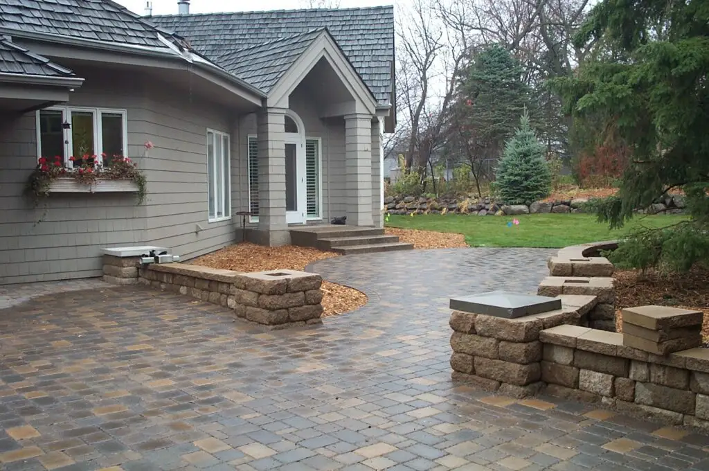 Landscaper design In Edina