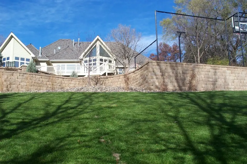 Landscaper - retaining walls