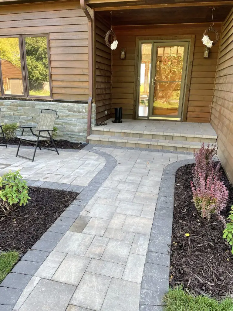 Pavers Walkway - Paver Walkway